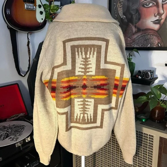 Vintage 1970s Pendleton Creme Western Wear Cardigan Sweater - Picture 2 of 8
